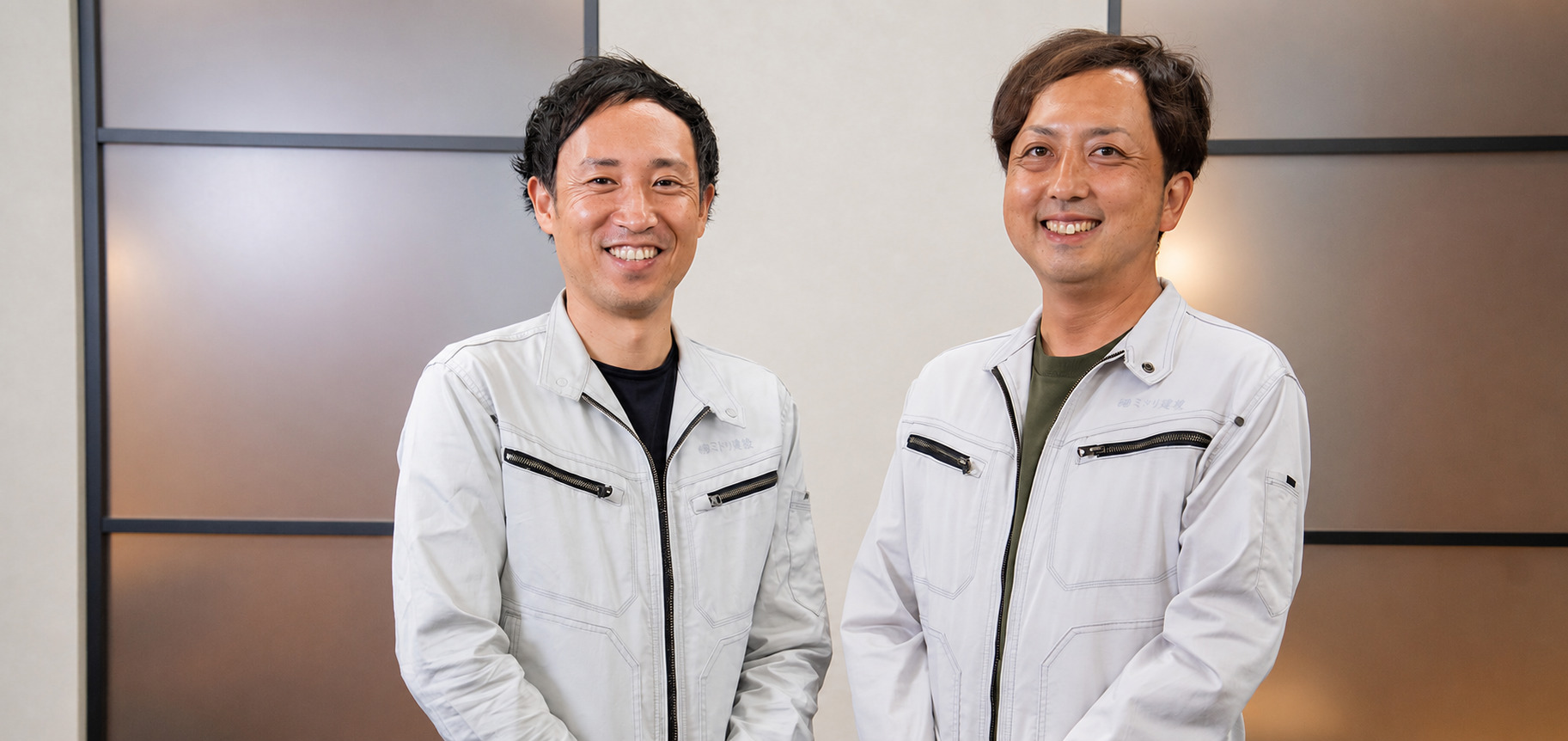 現場に立つミドリ建設の作業員
